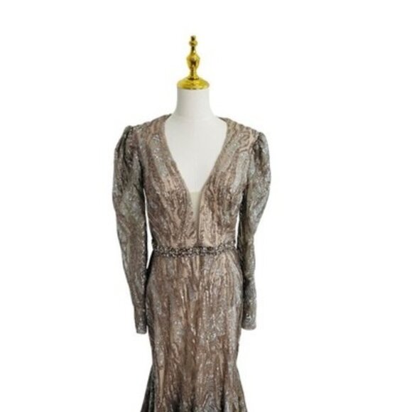 Mac Duggal Dress 79358 Embellished Plunge Neck Trumpet Gown Size 8 NWT $998 - Picture 3 of 11